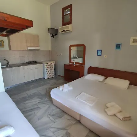 Ioannou Apartment Neos Marmaras