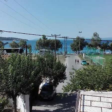 Ioannou * Neos Marmaras
