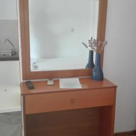 Ioannou Apartment Neos Marmaras