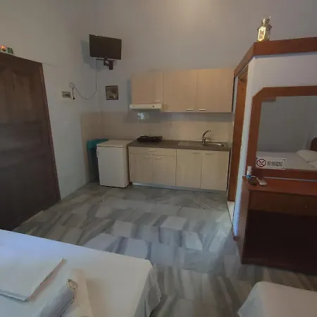 Ioannou Apartment Neos Marmaras