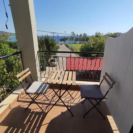 Ioannou Apartment Neos Marmaras